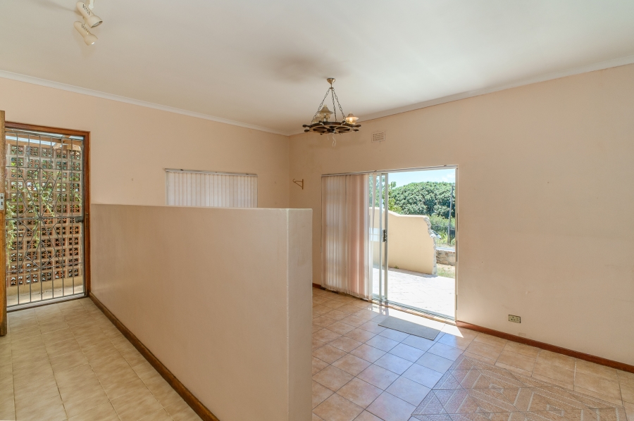 5 Bedroom Property for Sale in Kommetjie Western Cape